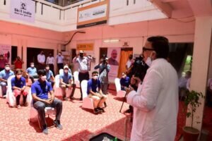 Dr Mahendra Nath Pandey visits PMKK Centers in Varanasi
